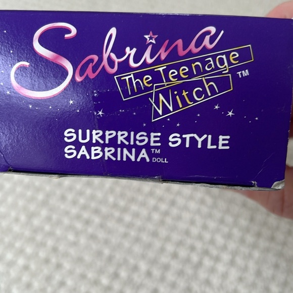 NIB Sabrina the Teenage Witch “Surprise Style Sabrina” doll 1997 - Picture 7 of 9